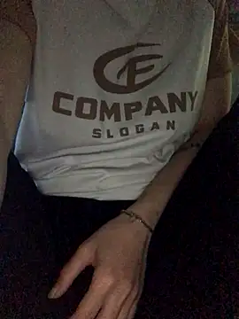 Snapshot of themchichnhau123 chatting on November 23, 2:54 am themchichnhau123 online show from November 23, 2:54 am