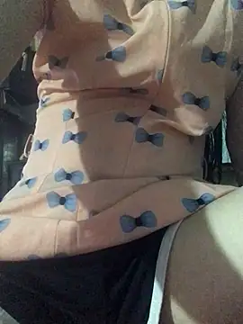 Snapshot of themchichnhau123 chatting on November 9, 2:54 pm themchichnhau123 online show from November 9, 2:54 pm