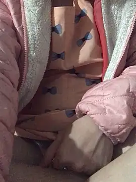 Snapshot of themchichnhau123 chatting on December 16, 4:00 pm themchichnhau123 online show from December 16, 4:00 pm