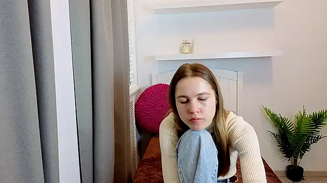 Spicy Lexi online show from April 10, 6:31 am