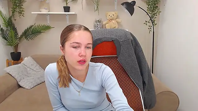 Snapshot of Spicy_Lexi chatting on October 10, 6:47 am Spicy Lexi online show from October 10, 6:47 am