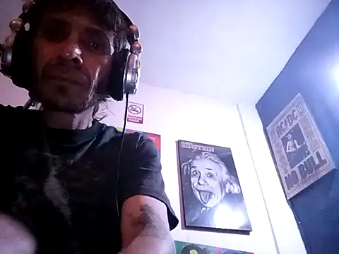 githot online show from December 2, 7:21 am