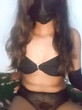 Snapshot of kissy_doll chatting on October 22, 7:24 pm kissy doll online show from October 22, 7:24 pm