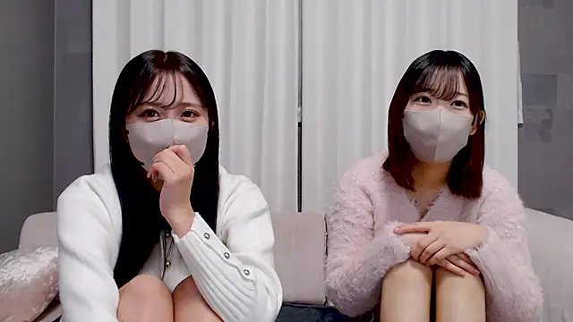  YUI CHAN  online show from December 4, 11:31 am