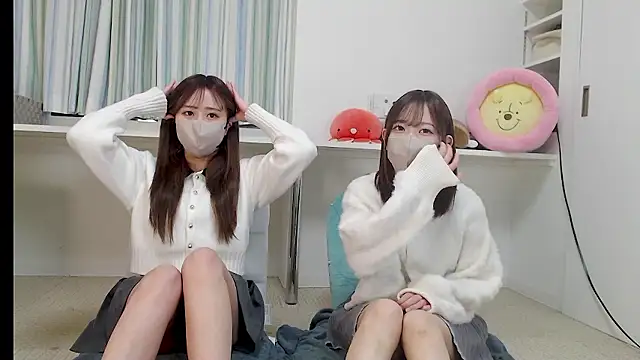  YUI CHAN  online show from February 7, 11:07 am