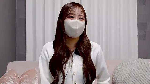  YUI CHAN  online show from December 22, 10:59 am