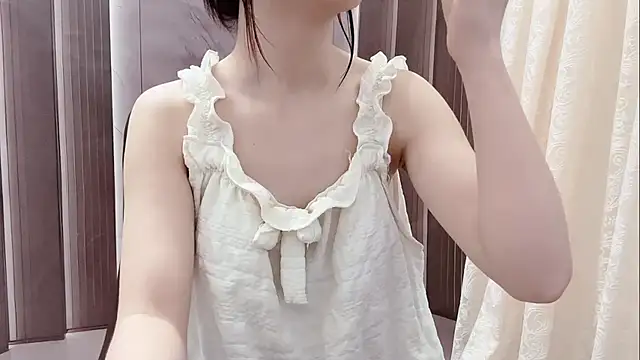 Shenlly online show from April 3, 1:23 am