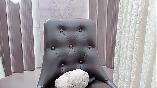 Shenlly online show from April 11, 1:24 am