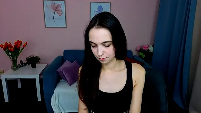 Snapshot of EllaSteele chatting on October 13, 9:05 pm EllaSteele online show from October 13, 9:05 pm