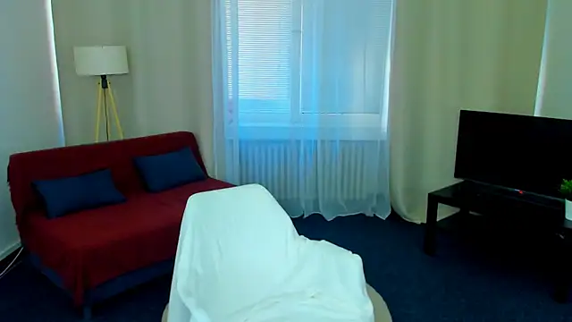 Snapshot of EllaSteele chatting on September 30, 1:39 pm EllaSteele online show from September 30, 1:39 pm