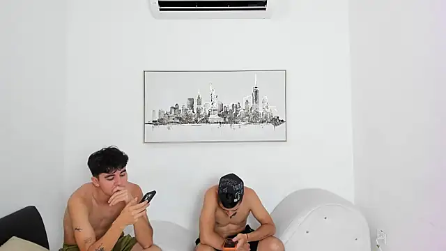 YouBratty2 online show from November 12, 12:37 am