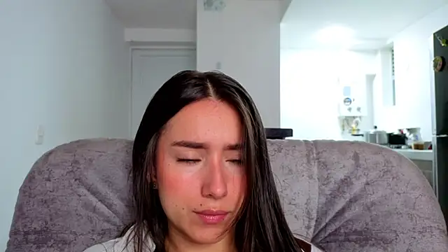 Adhara Kitten online show from April 17, 1:25 pm