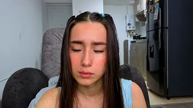 Snapshot of Adhara_Kitten chatting on May 20, 1:41 pm Adhara Kitten online show from May 20, 1:41 pm