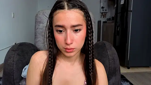 Snapshot of Adhara_Kitten chatting on May 19, 1:40 pm Adhara Kitten online show from May 19, 1:40 pm