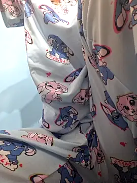 Snapshot of aellabeyonce chatting on September 15, 7:53 am aellabeyonce online show from September 15, 7:53 am