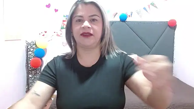 pamela echeverria online show from July 11, 11:32 am