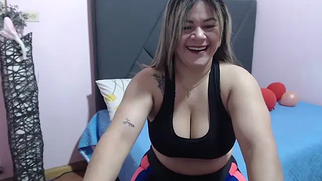 pamela echeverria online show from September 22, 10:21 am