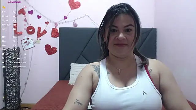 pamela echeverria online show from March 19, 11:21 am