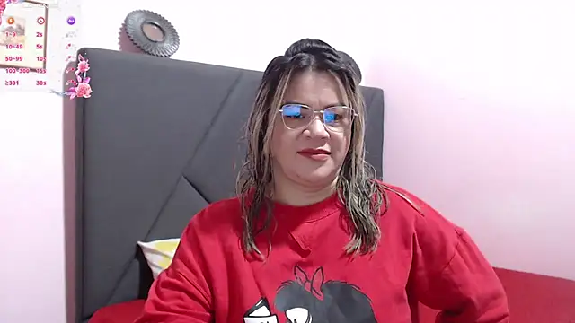 pamela echeverria online show from October 11, 11:00 am