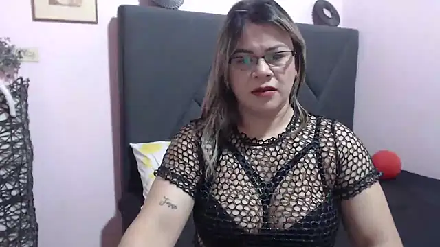 pamela echeverria online show from September 11, 10:26 am