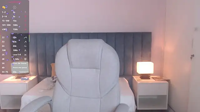 Snapshot of gemmalewis_ chatting on September 29, 2:23 pm gemmalewis online show from September 29, 2:23 pm