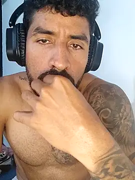 Snapshot of Alexsexygamer chatting on July 12, 1:56 pm Alexsexygamer online show from July 12, 1:56 pm