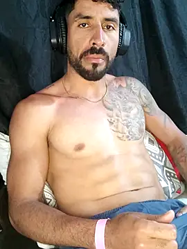 Snapshot of Alexsexygamer chatting on July 19, 10:28 pm Alexsexygamer online show from July 19, 10:28 pm