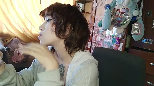 Terraelowen online show from April 4, 1:50 pm