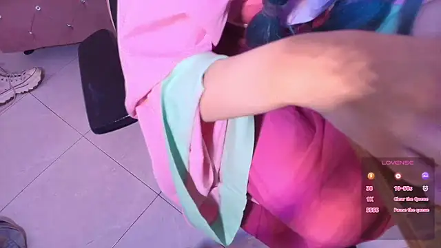 Snapshot of Terraelowen chatting on October 31, 12:35 pm Terraelowen online show from October 31, 12:35 pm