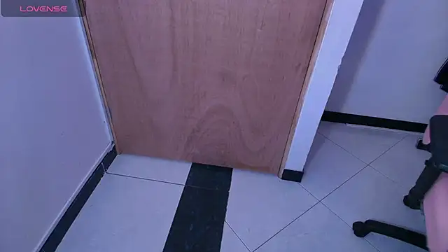 Snapshot of Terraelowen chatting on November 16, 11:37 am Terraelowen online show from November 16, 11:37 am