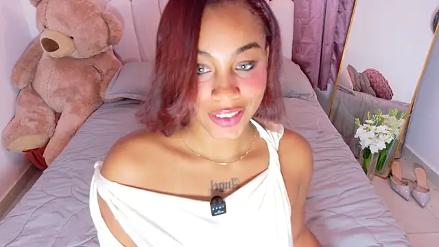 Sofia Stanley online show from June 1, 10:37 am