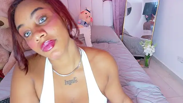 Sofia Stanley online show from May 29, 12:44 pm