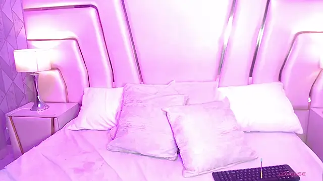 Sofia Stanley online show from November 27, 11:54 am