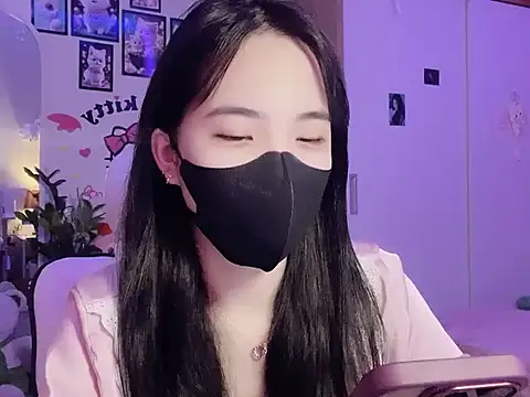 keelinnn19 online show from October 31, 11:40 am