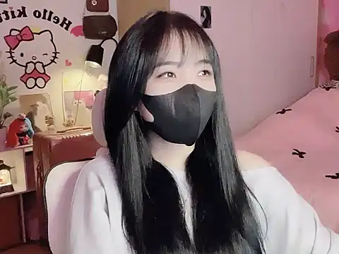 keelinnn19 online show from February 13, 3:34 pm