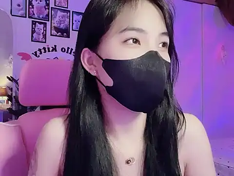 keelinnn19 online show from September 10, 6:18 pm