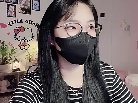 keelinnn19 online show from December 15, 6:58 pm