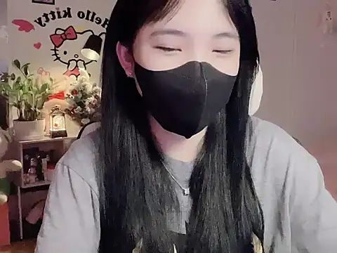 keelinnn19 online show from December 13, 8:04 pm