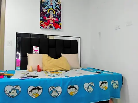 xamila muaa online show from April 22, 2:40 am