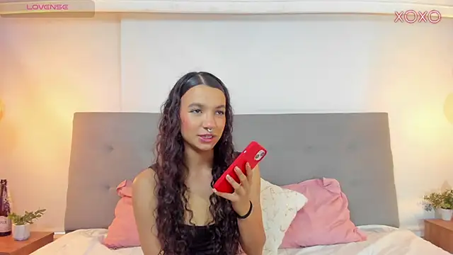 Luna Claire online show from November 20, 12:50 pm