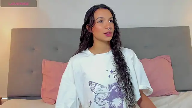 Luna Claire online show from November 17, 4:22 pm