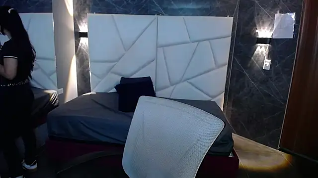 sophiaa 7 online show from February 23, 12:28 pm