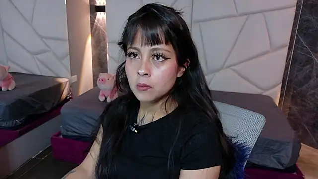 sophiaa 7 online show from February 3, 11:26 am