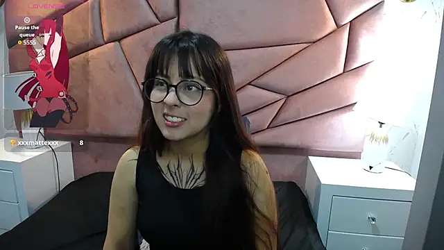 Snapshot of sophiaa_7 chatting on October 3, 11:45 am sophiaa 7 online show from October 3, 11:45 am