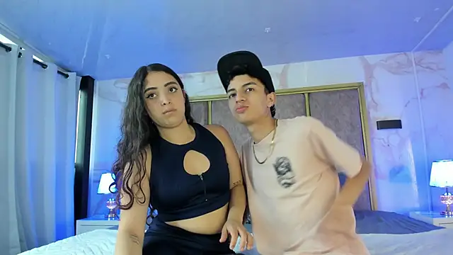 NickandAbby  online show from April 29, 7:31 pm