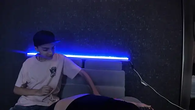 NickandAbby  online show from May 25, 7:23 pm