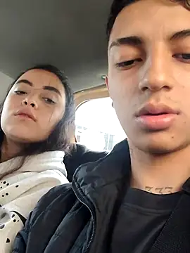 Snapshot of NickandAbby_ chatting on January 14, 6:33 pm NickandAbby online show from January 14, 6:33 pm