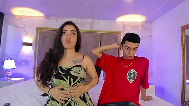 NickandAbby  online show from March 18, 8:10 pm