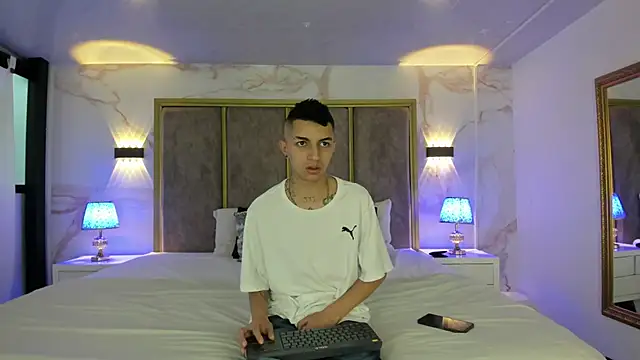 NickandAbby  online show from October 3, 12:28 pm