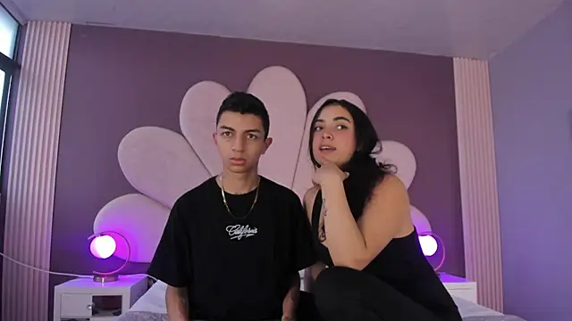 NickandAbby  online show from June 1, 9:36 pm